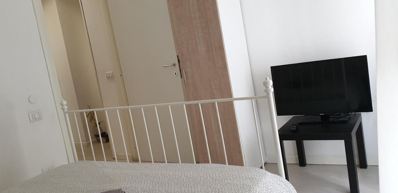 Smart Apartment Central Station Милан Экстерьер фото